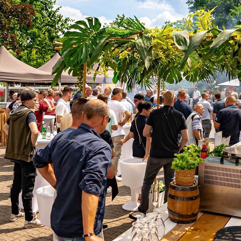 Outdoor BBQ beim Sommerfest in Berlin